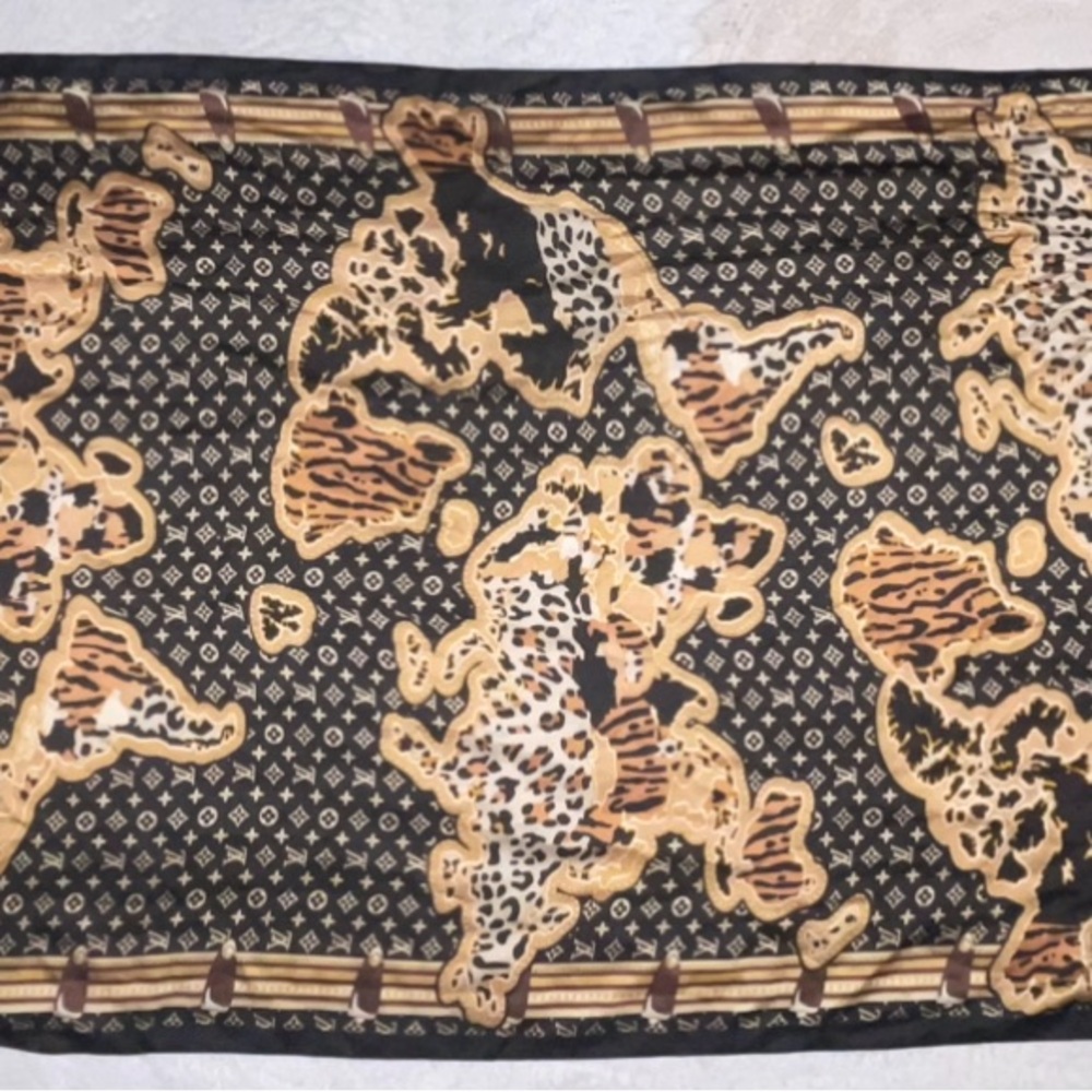 Louis Vuitton Black and Brown Patterned Scarf